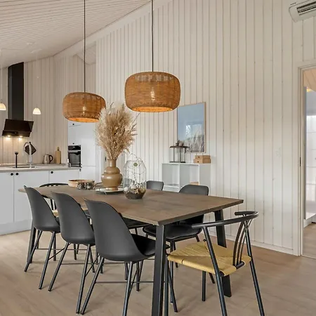 Emin - 2-8km From The Sea By Interhome ヘンネ・ストランド